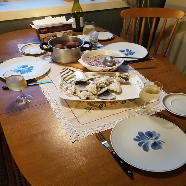 Måltid med fersk sei og lever